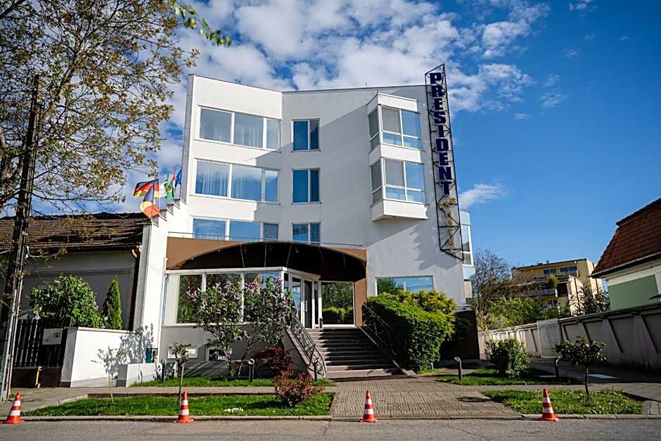 Hotel President