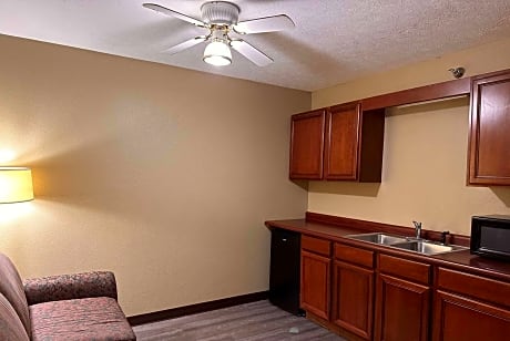Studio Suite with Two Queen Beds - Non-Smoking