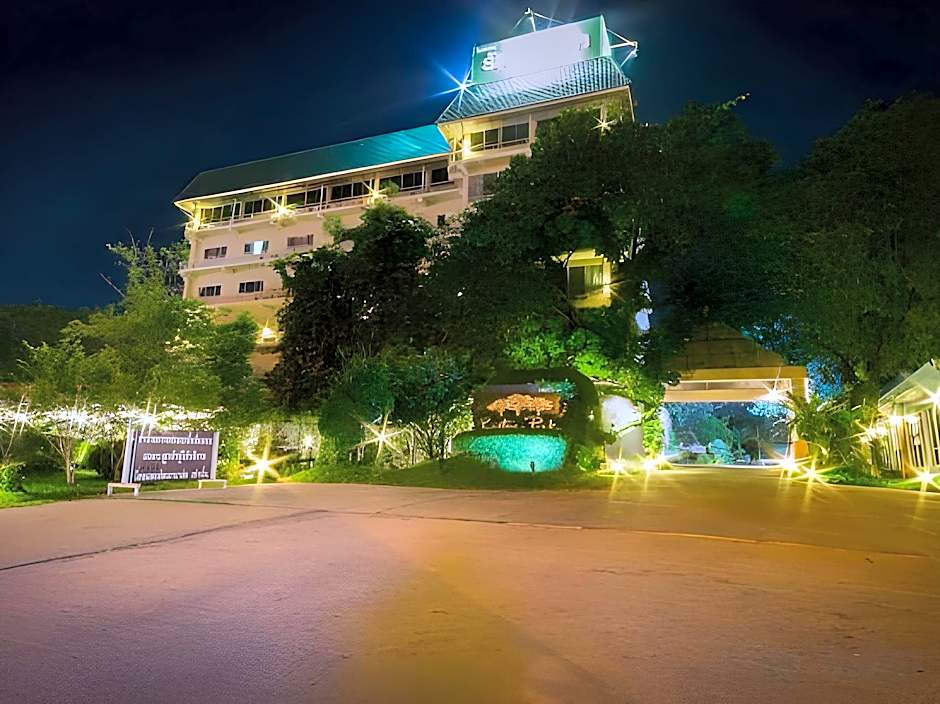 Rattana Park Hotel