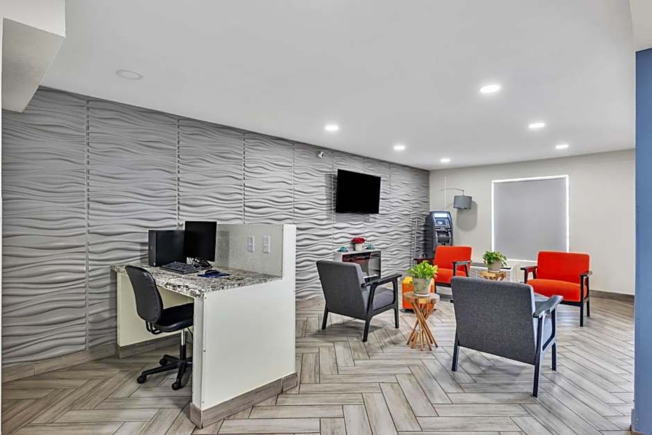 Super 8 by Wyndham Morganton