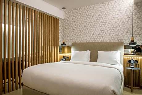 Azure Junior Suite Heated Plunge Pool