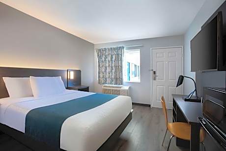 Queen Suite