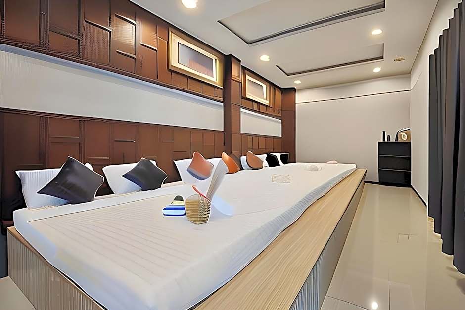 De Lux Bangkok Hotel 