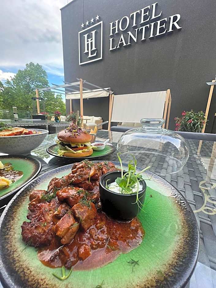 Apartamenty Katowice by Lantier - Swimming Pool Zone