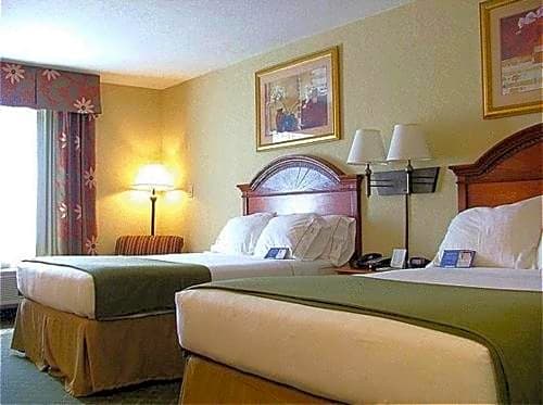 Holiday Inn Express Hotel & Suites Lonoke I-40