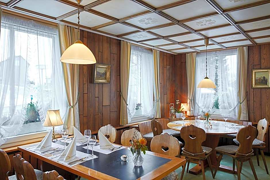 Hotel & Spezialitätenrestaurant zur Linde