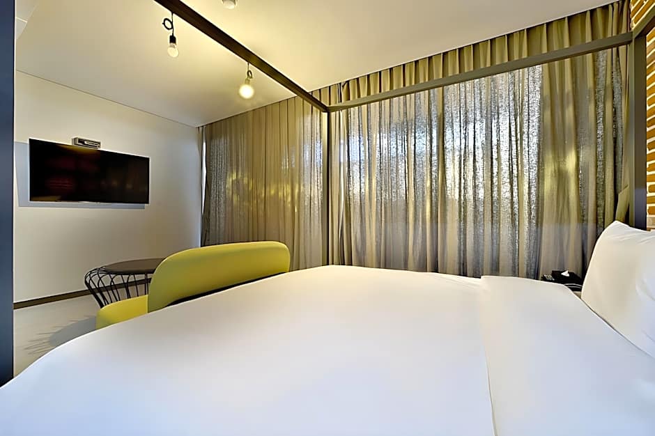 Busan Seomyeon Hound Hotel