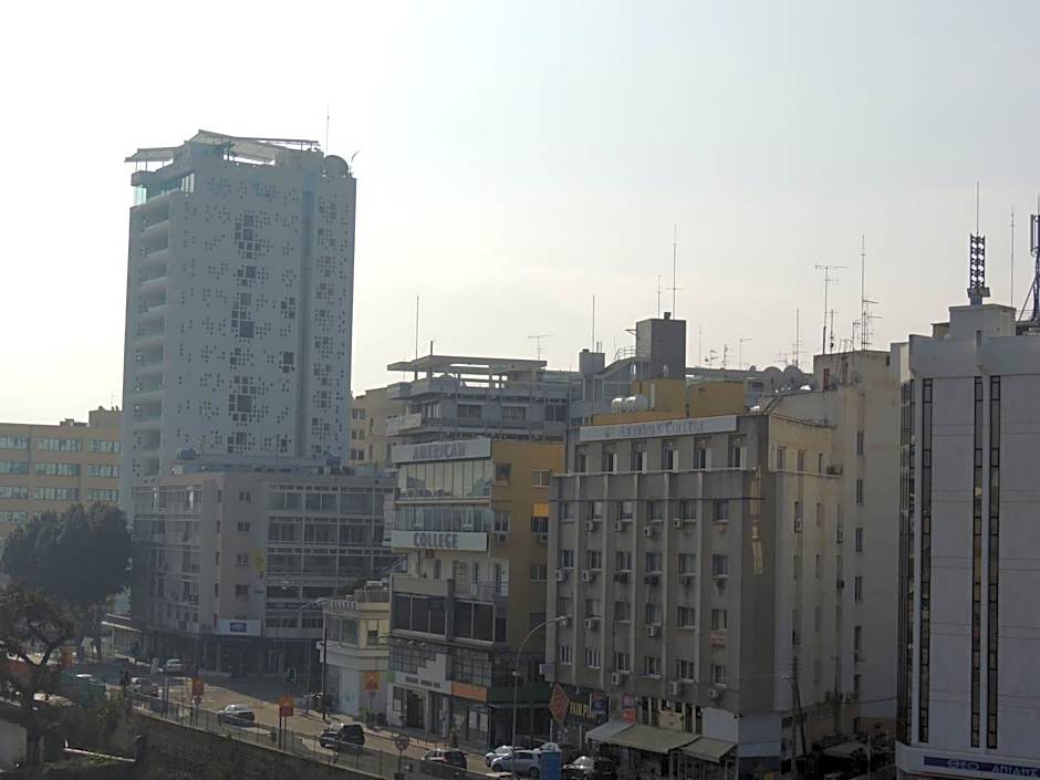 Delphi Hotel