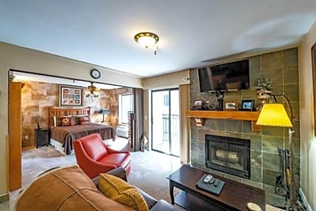 Deluxe Studio Suite
