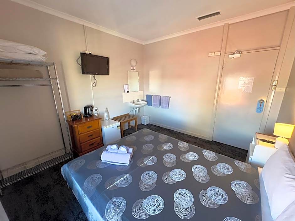 Tailem Bend Riverside Hotel