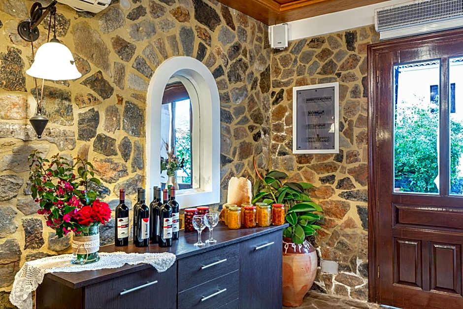 Hotel PARALIAKO Kyparissi