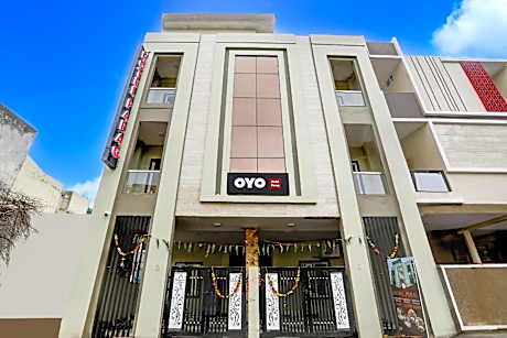 Hotel O Gaurav