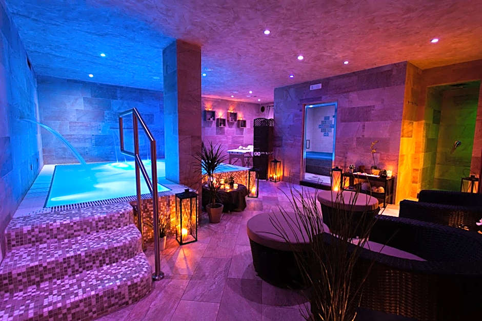 Hotel Costazzurra Museum & Spa