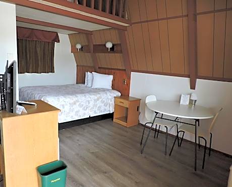 Deluxe Double Room with Bath