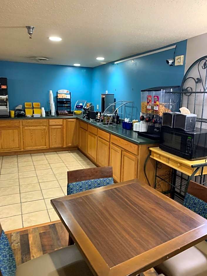 Days Inn by Wyndham Custer