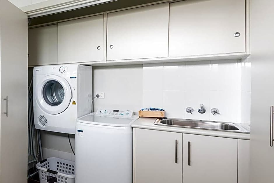 Warners Bay Apartments