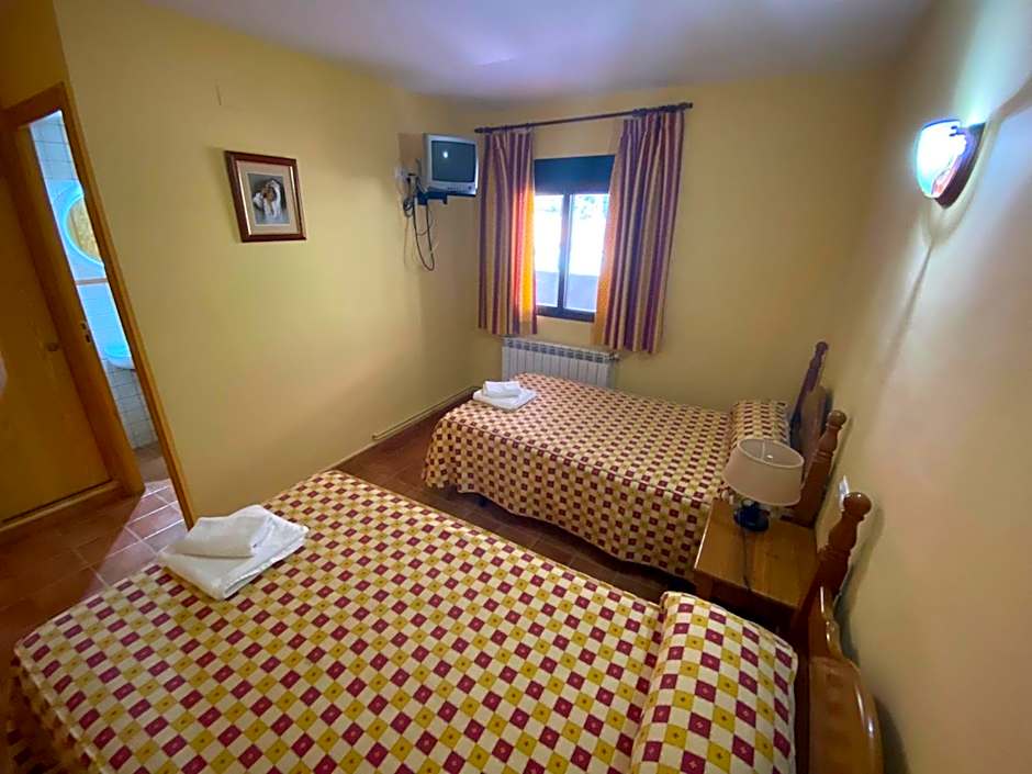 Photo 1 of 6 of Double Room