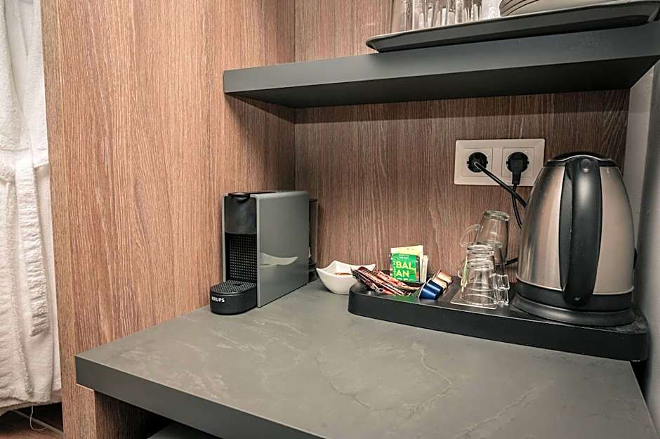 Elizabeth Queen Luxury Rooms