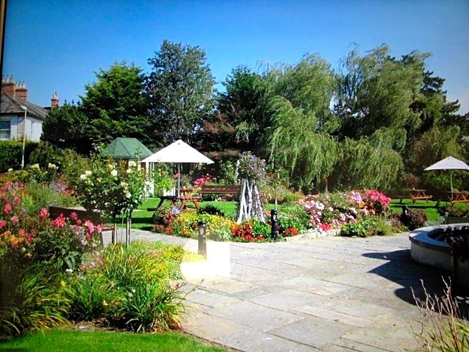 The Lakeside Hotel & Leisure Centre