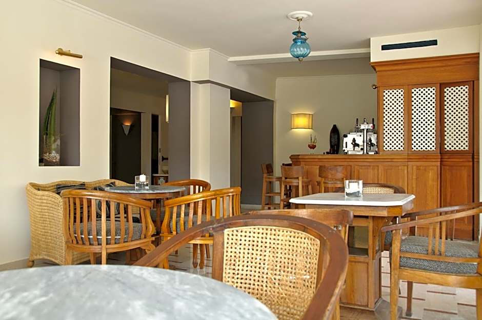 HOTEL TRIONFAL - Fronte Mare - Vicinissimi al Centro