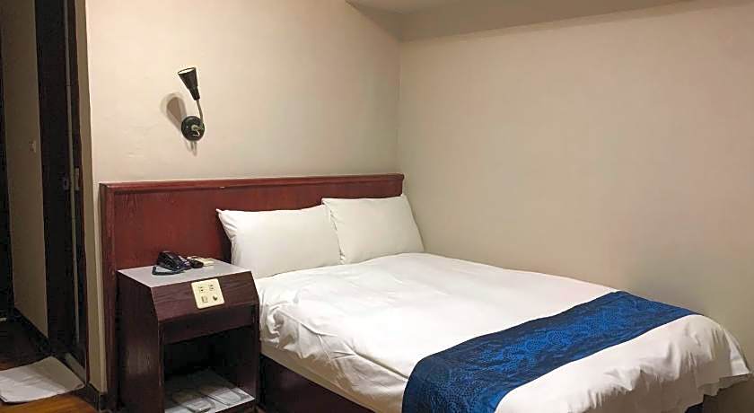 Gene Long Haiy Att Hotel