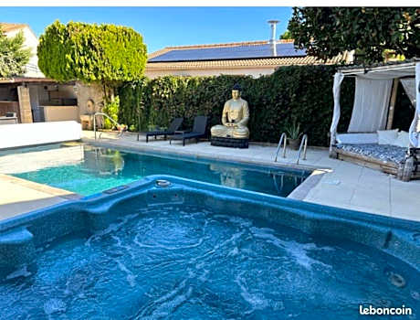 Villa Piscine indépendante sans vis à vis ET un studio sans accès piscine 2 possibilités au choix avec wifi