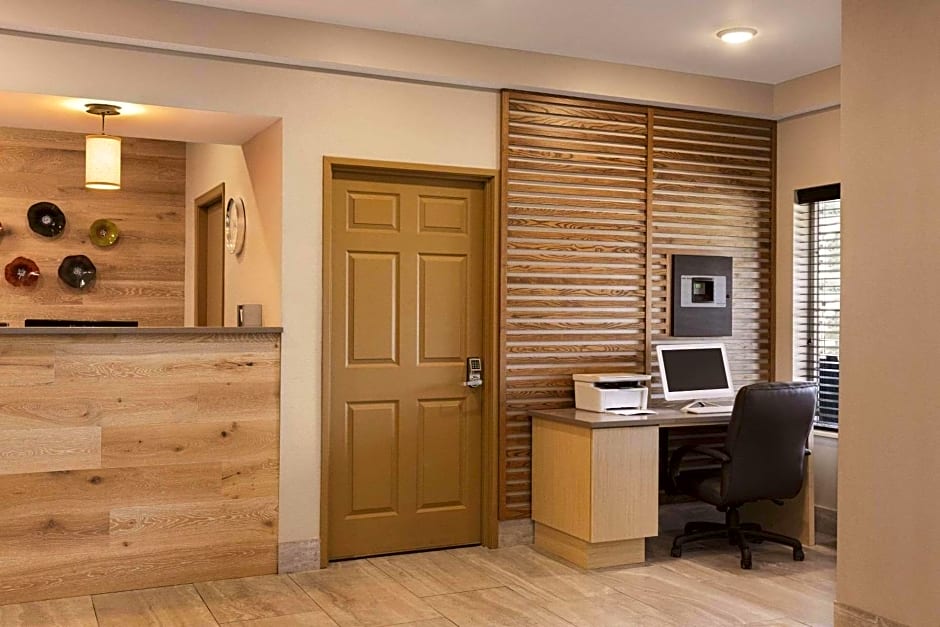 Country Inn & Suites by Radisson, Albert Lea - Austin