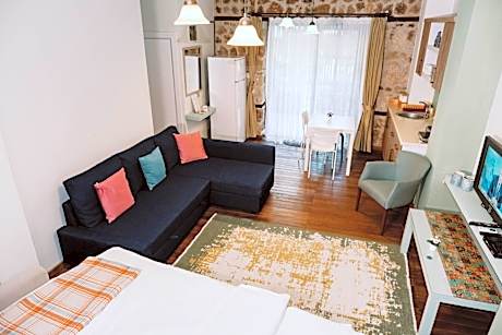 King Suite 1+1 Pool View