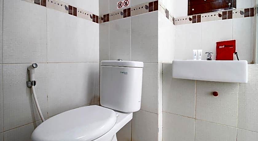 RedDoorz @ Turangga Sari