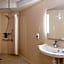 B&B Hôtel Lyon Grand Stade Meyzieu