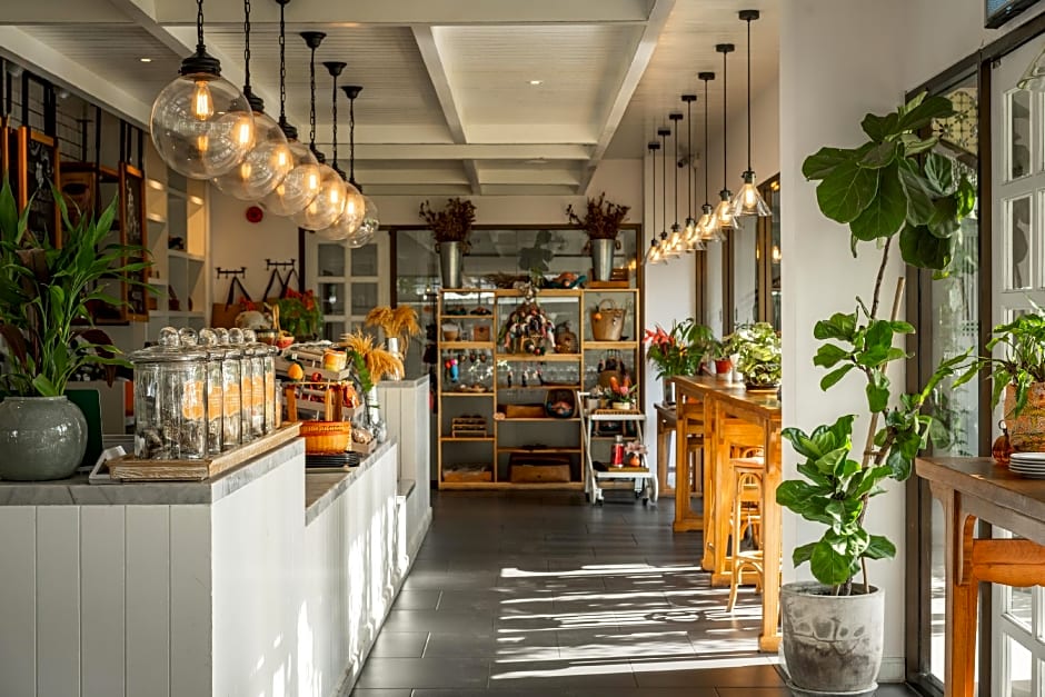 Proud Phuket Hotel (SHA Plus)