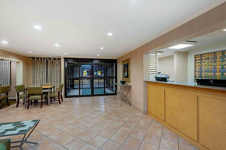 La Quinta Inn & Suites by Wyndham Mansfield, Oh