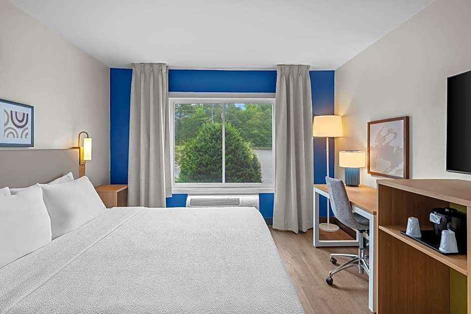 Spark by Hilton Brunswick