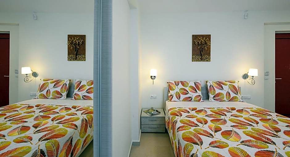 Elpiniki Luxury Rooms