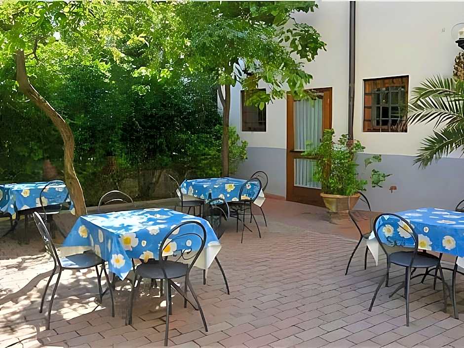 Hotel Mia Cara