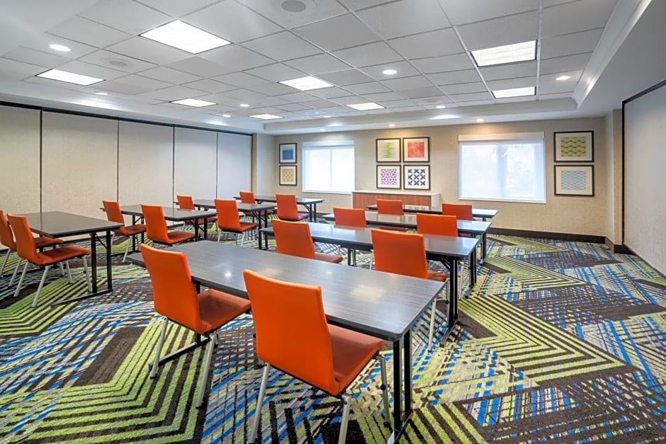 Holiday Inn Express Hotel & Suites Bluffton at Hilton Head Area, an IHG Hotel
