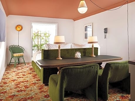 Queen Room with Balcony