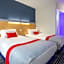Holiday Inn Express Dunfermline By IHG