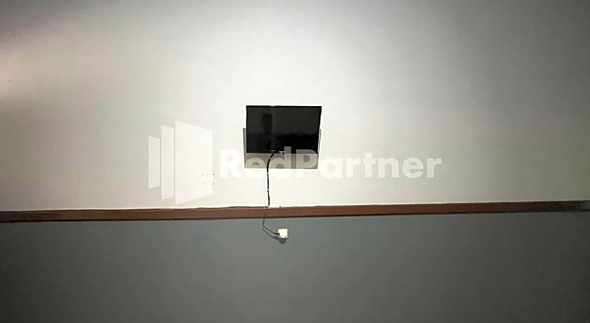 Hotel Dewi near GOR Merdeka Jombang Mitra RedDoorz