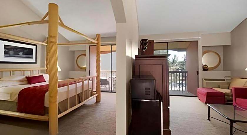 Ramada by Wyndham Monument