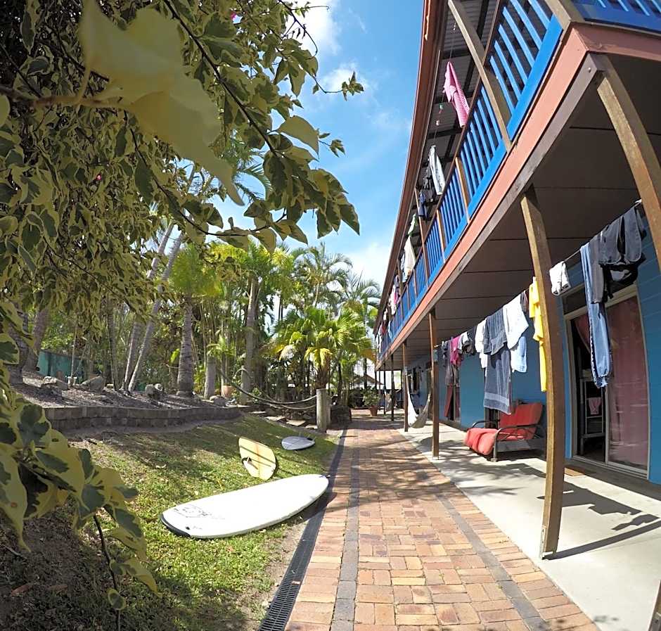 Cool Bananas Backpackers