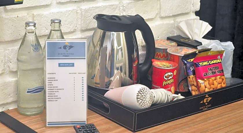 Forty Winks Phuket Hotel