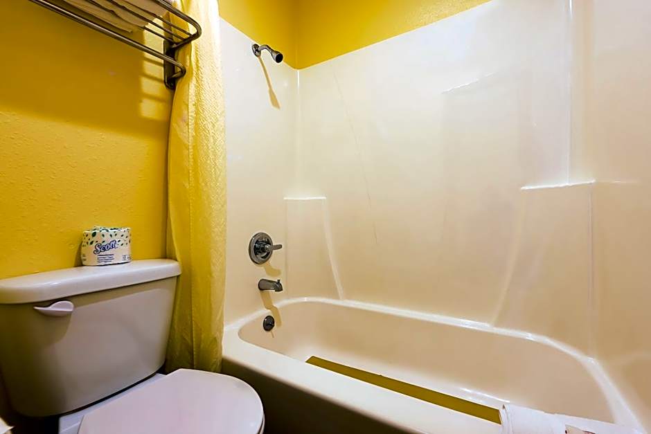 Coastal Inn by OYO Lincoln City - Oregon Coast Hwy