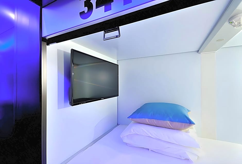 Capsule Plus Yokohama Sauna & Capsule