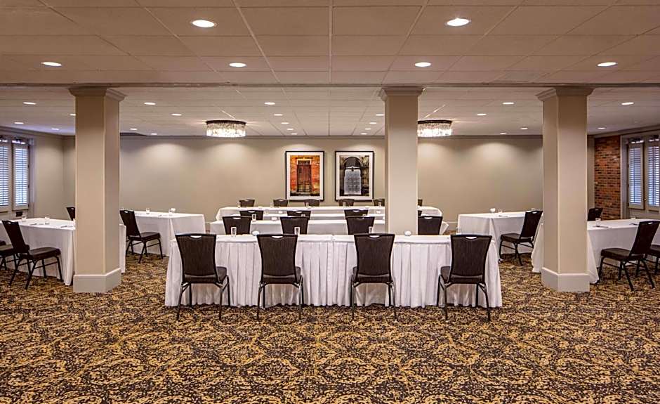 Holiday Inn Hotel French Quarter-Chateau Lemoyne By IHG