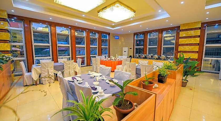Kololo Courts Hotel And Restaurant