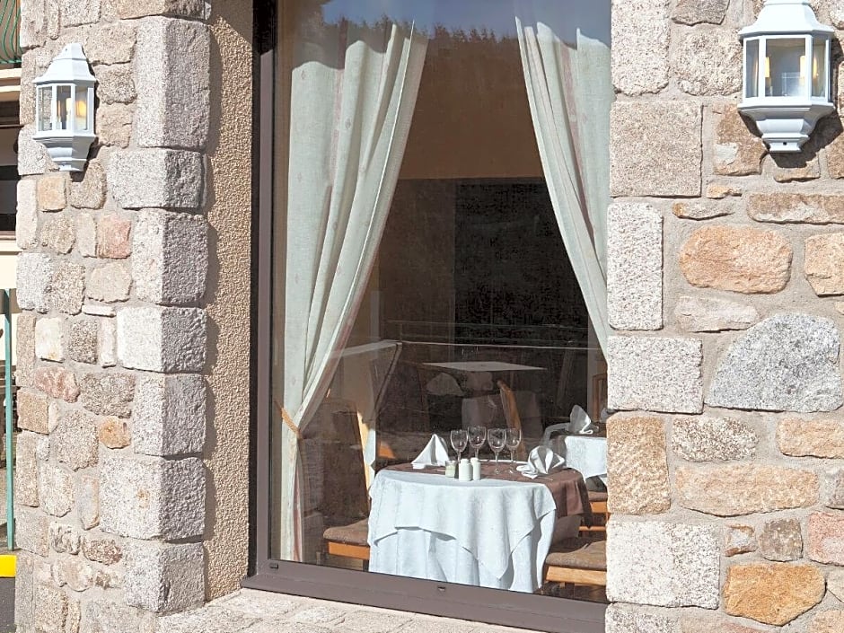 Logis Hotel Des Sapins