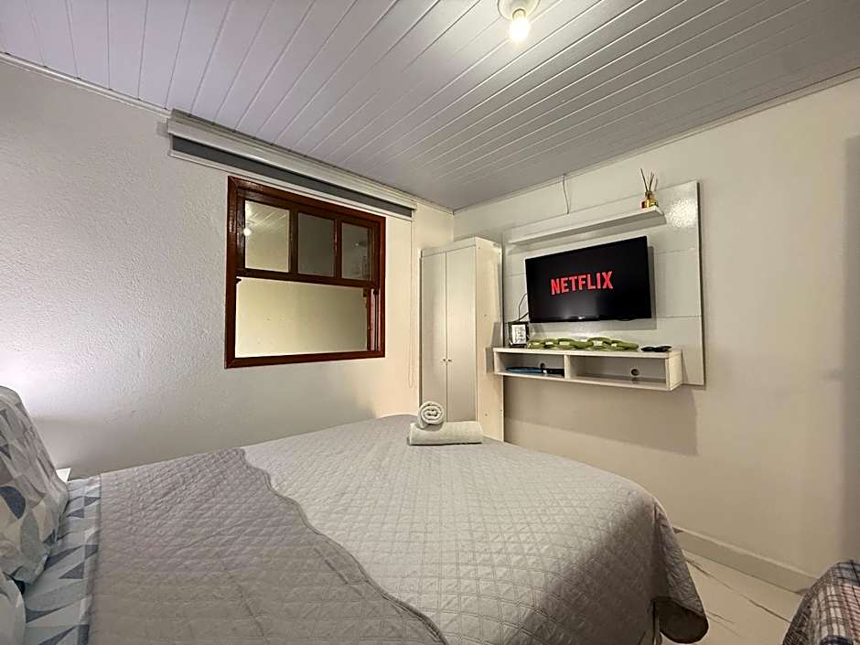 BS01- Casa com Piscina Aquecida e Churrasqueira