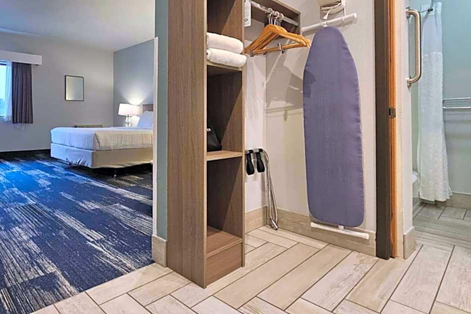 Edgewater Inn and Suites, Ascend Hotel Collection