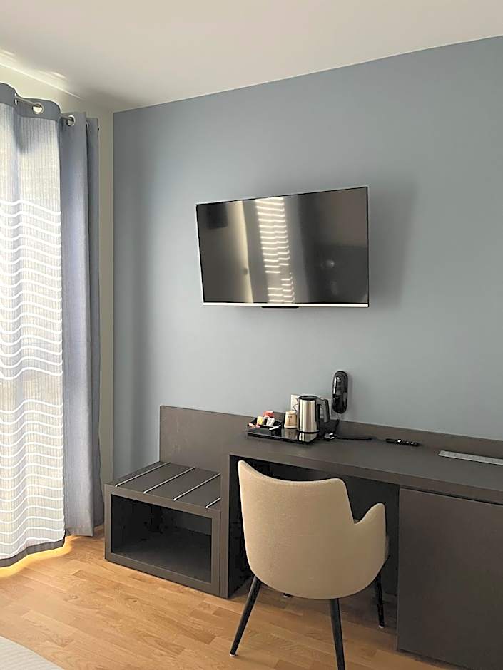 Logis Hotel du Parc-Restaurant - Le Rouget de Lisle